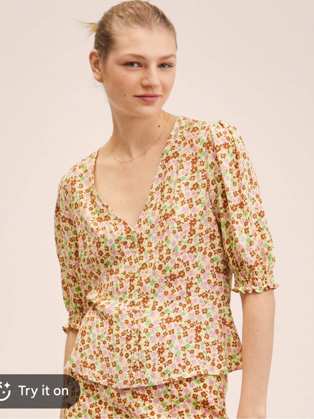 NWT Mango Ditsy Floral V-Neck Button Blouse Size 4